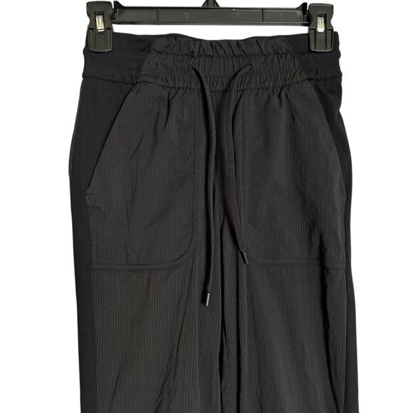 Lululemon Beyond the Studio Jogger SIZE 2 Black Swift Woven Light Stretch Pants - Picture 16 of 16